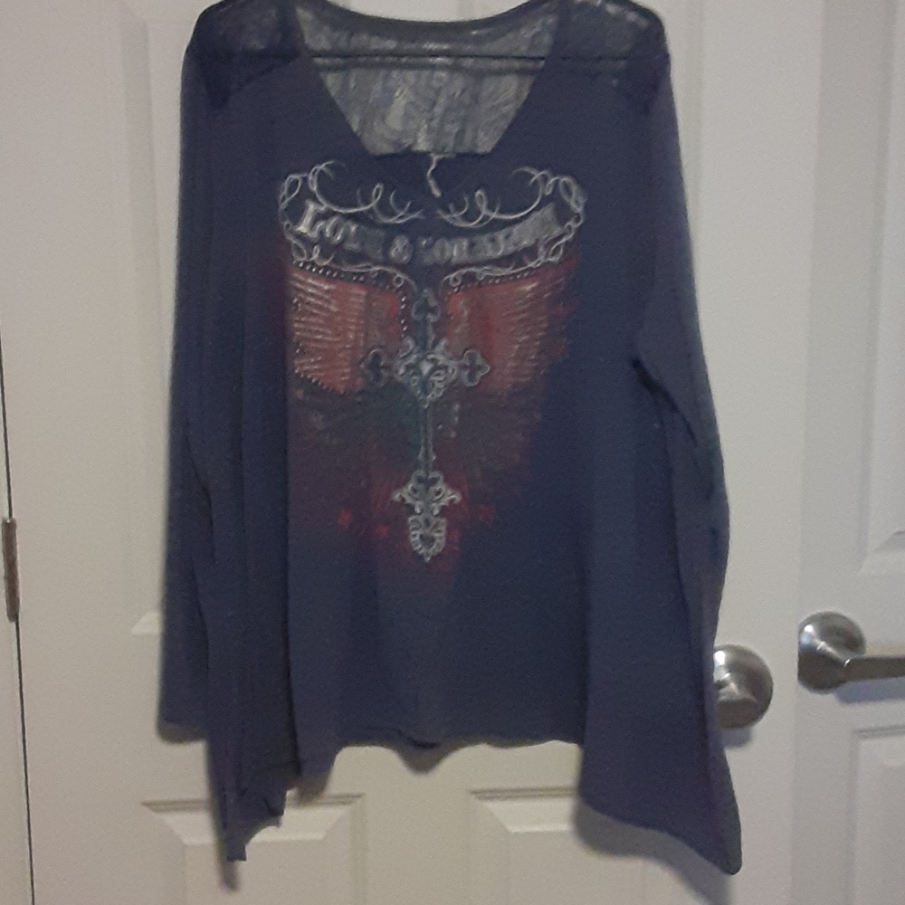 Long sleeved top